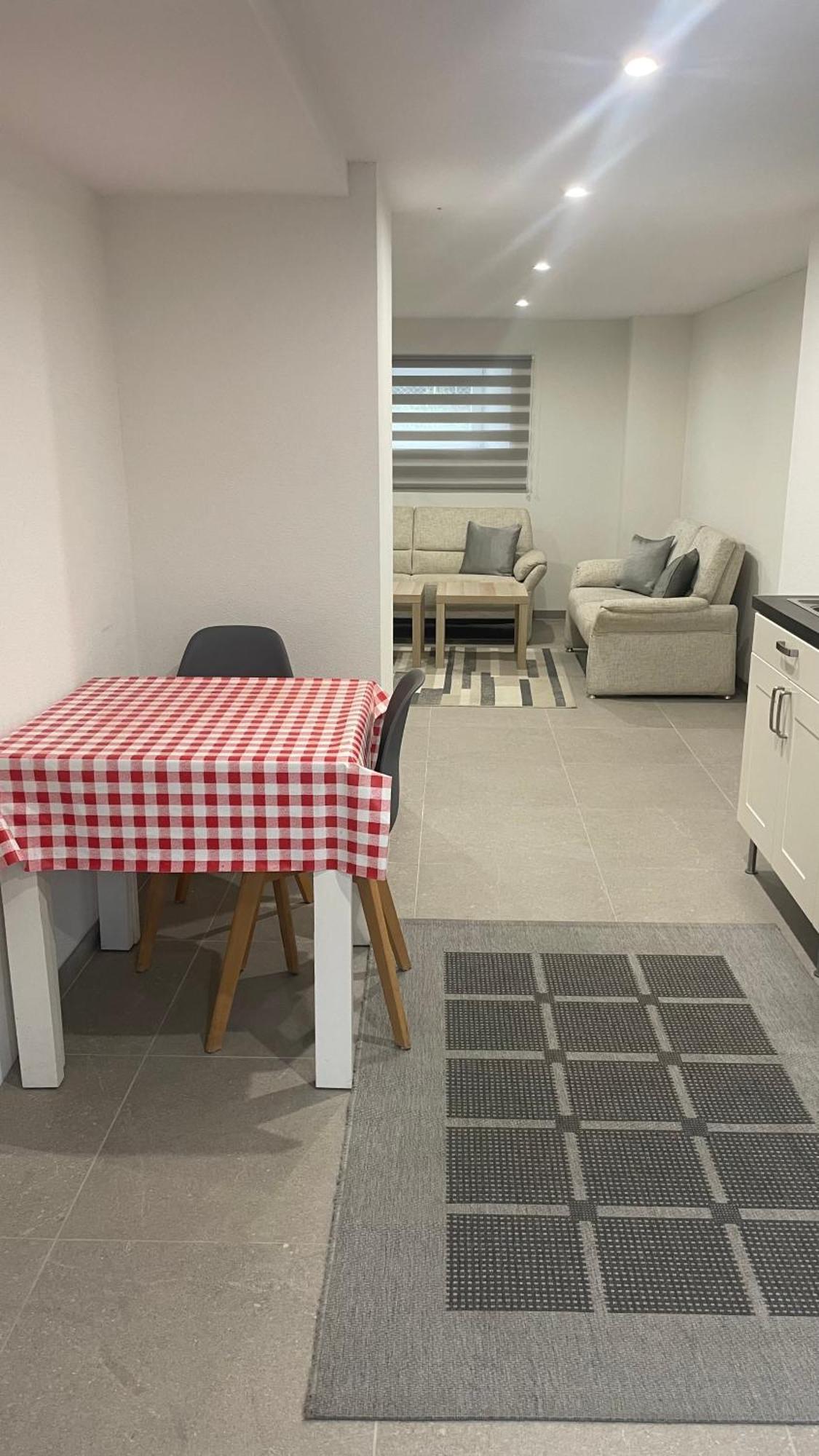 Appartement Bes,, F2 Renove Confort Avec Entree Independante Wittenheim Bagian luar foto